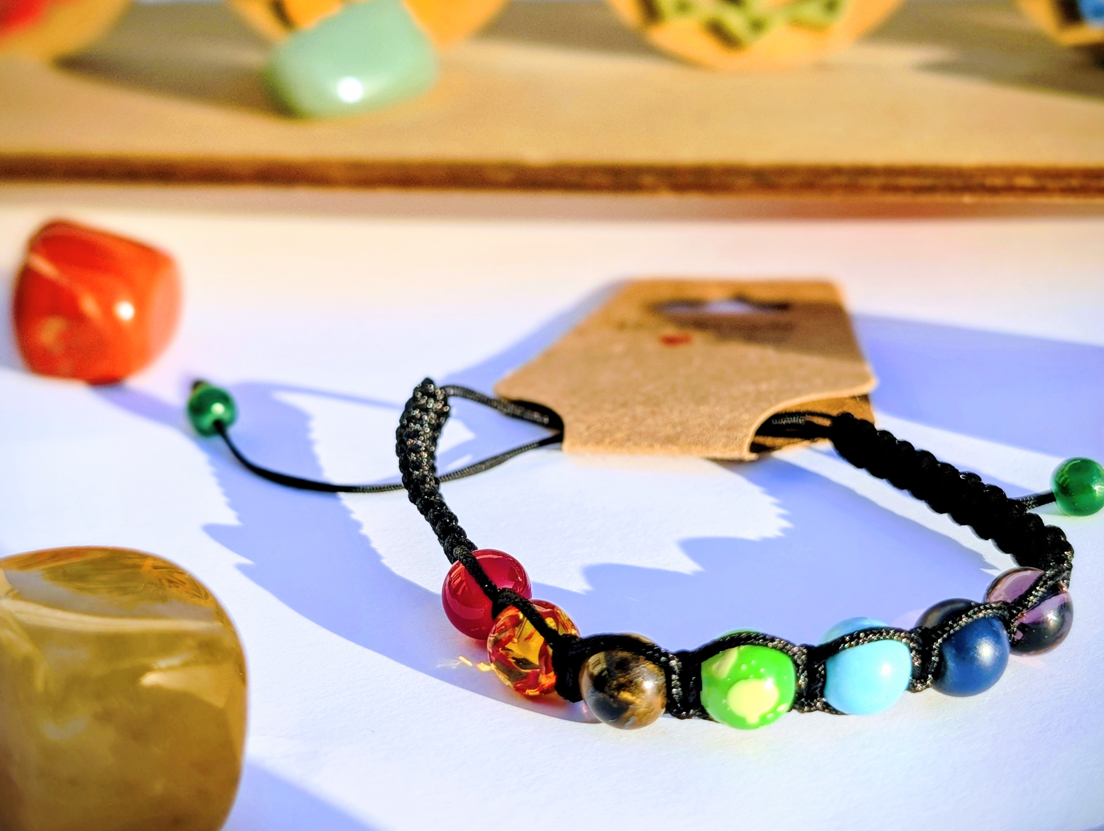 Bracelet en macramé, 7 chakras - vue secondaire