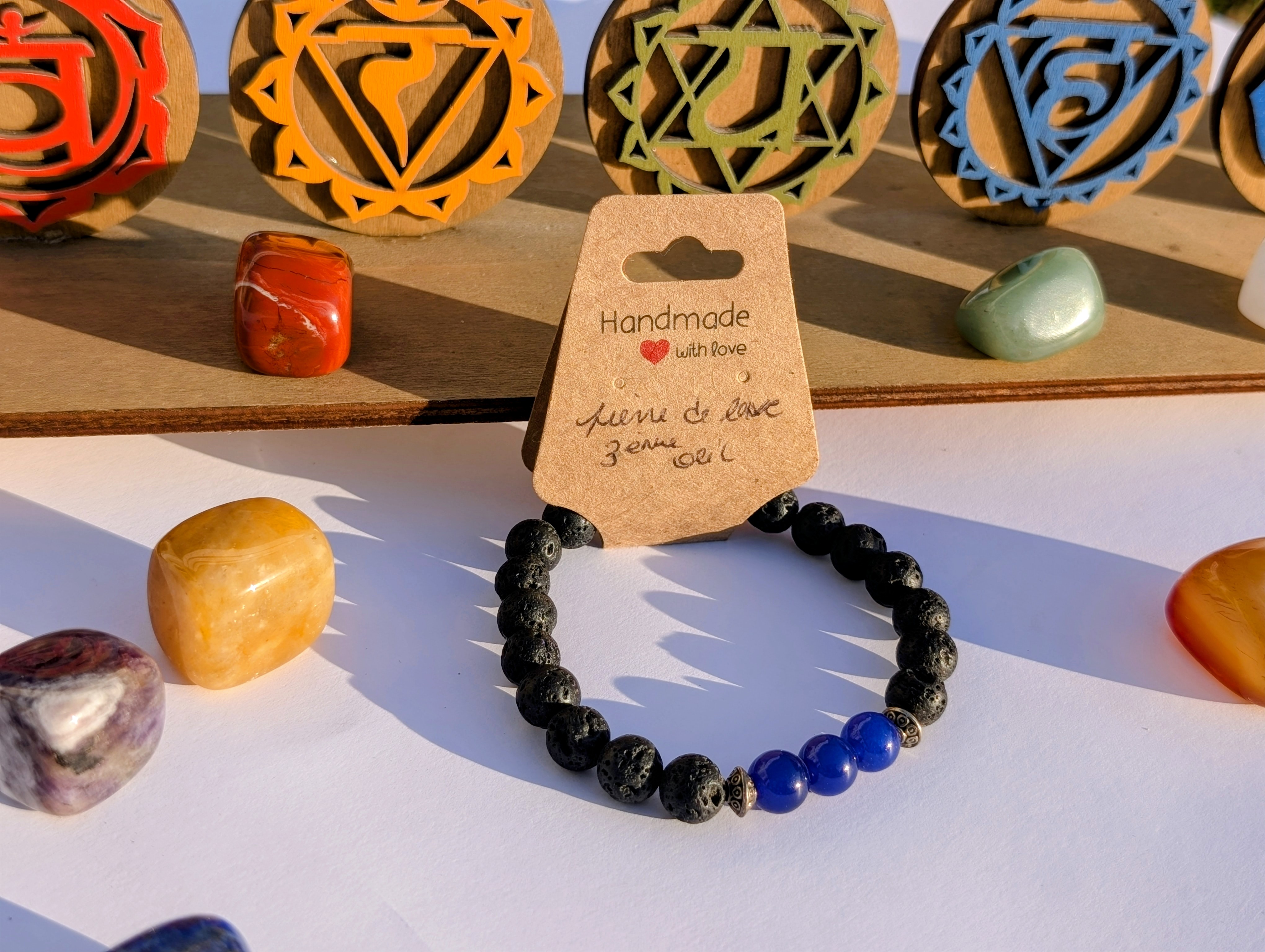 Bracelet pierre de lave et chakra du 3ème oeil