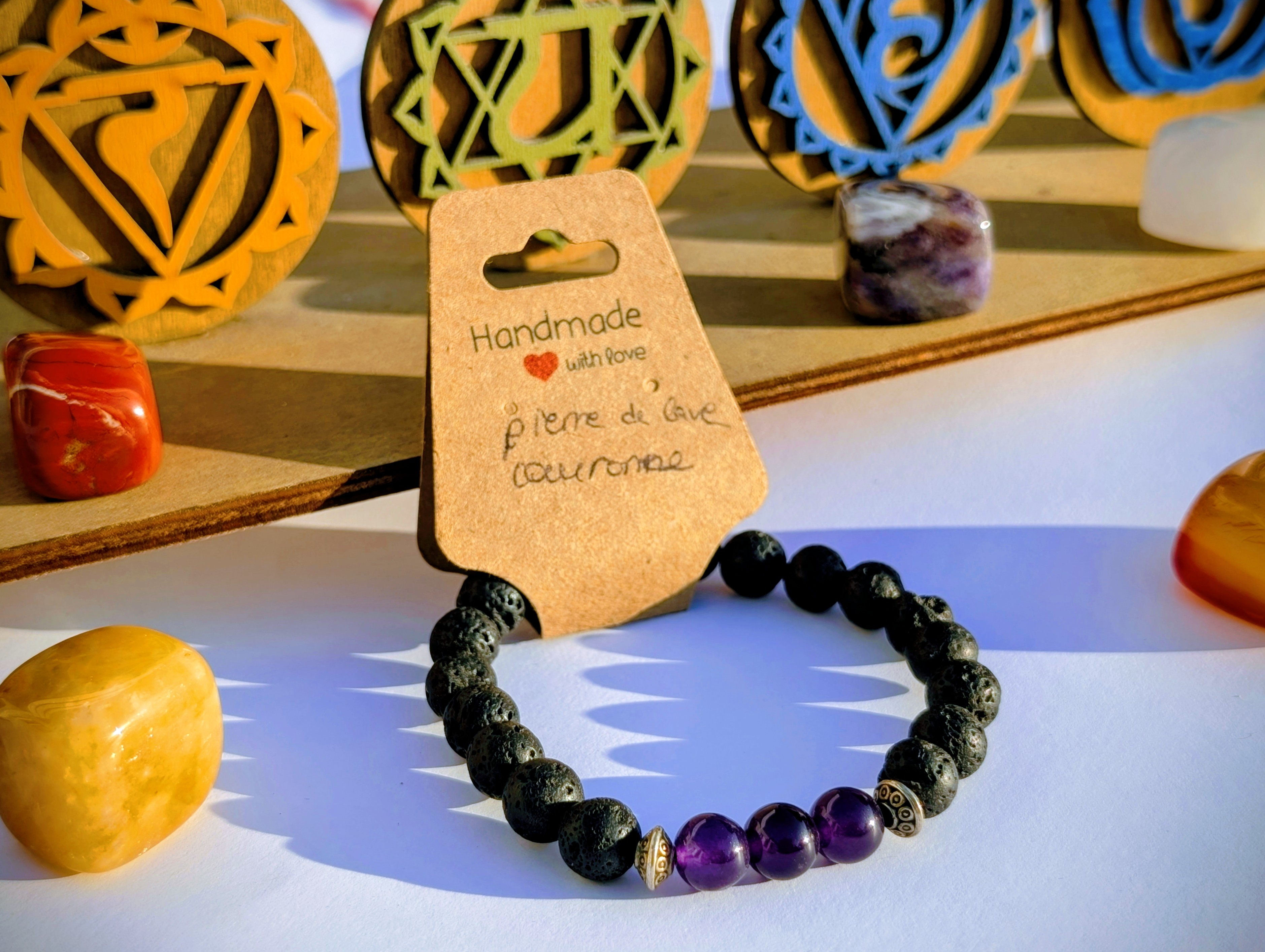 Bracelet pierre de lave et chakra couronne